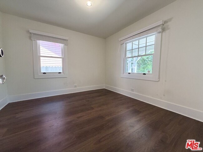 Building Photo - 1351 N McCadden Pl