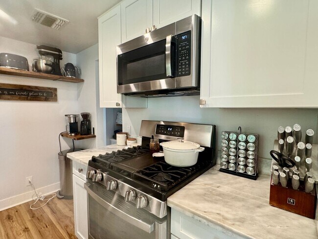Building Photo - 4425 Sierra Springs Dr
