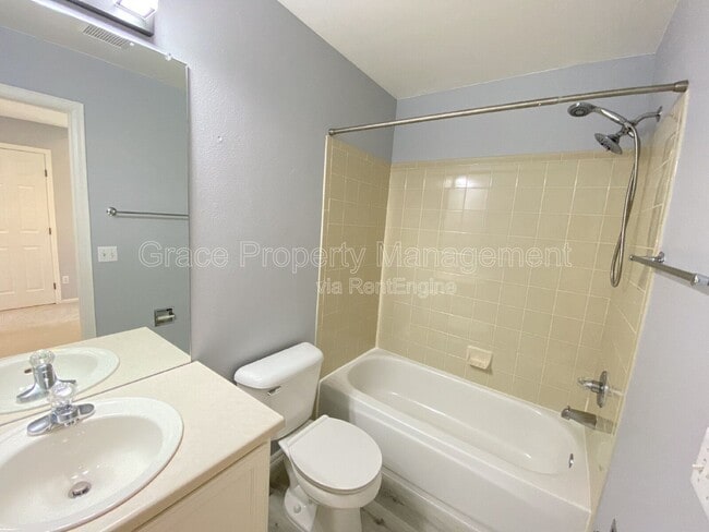 Building Photo - 1210 E 130th Ave