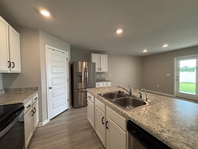 Building Photo - 6359 Bellavia Ln