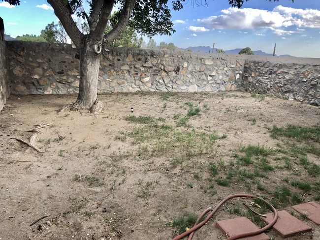Building Photo - 7136 Orizaba Ave