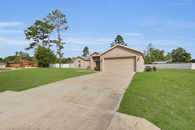 Building Photo - 11302 SW 62nd Cir