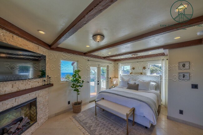 Building Photo - "Casita Del Mar" - Two Bedroom Spanish Sty...