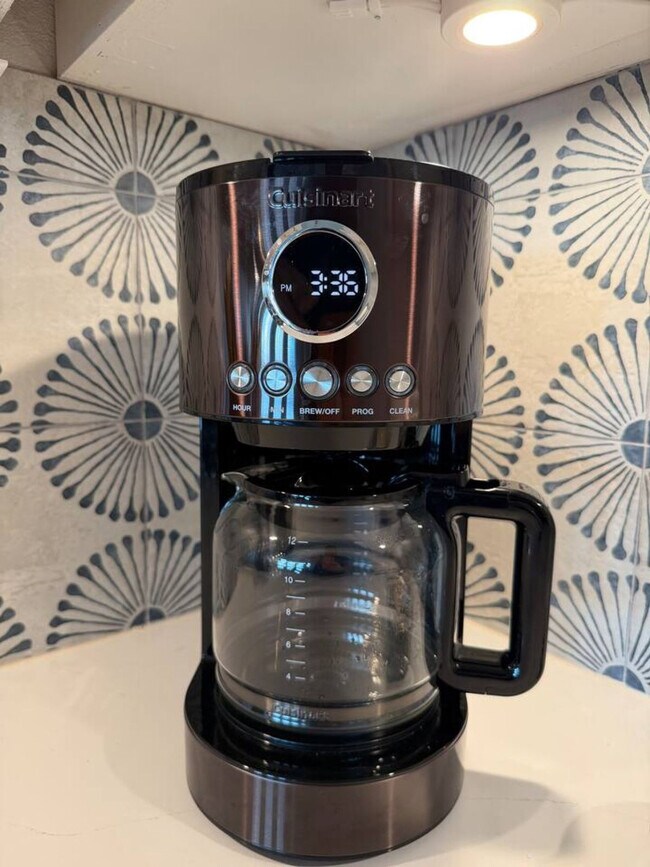 Building Photo - 867 Bowers Ln