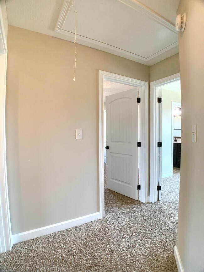 Building Photo - 1734 Ellie Piper Cir