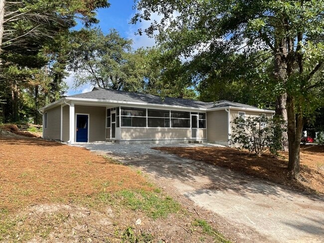 Building Photo - Neat Renovated House off Garner Rd