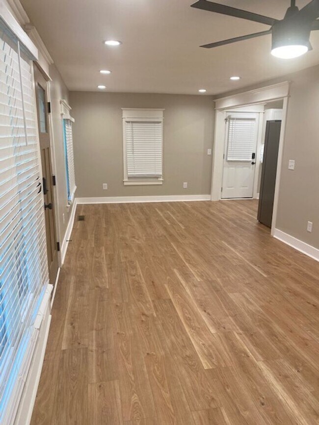 Building Photo - Remodeled Bungalow in Smiths Station