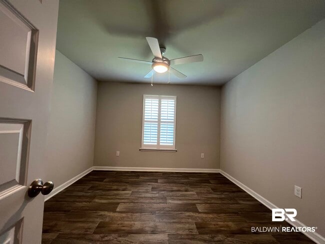 Building Photo - 23904 Songbird Dr