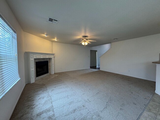 Building Photo - 4-Bedroom House for Rent in Killeen