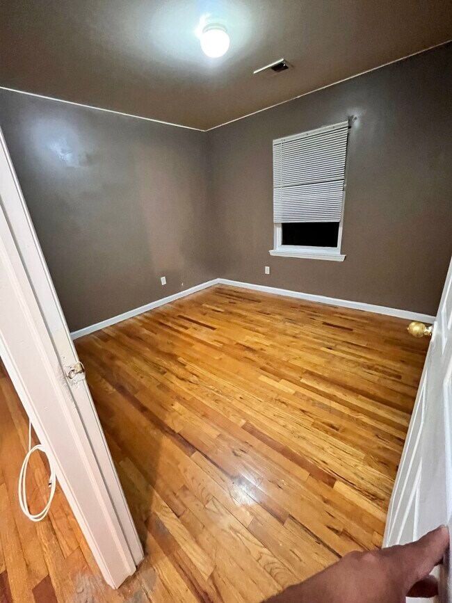 Building Photo - 318 Magnolia Ave