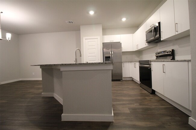 Building Photo - 25504 Starling Ln