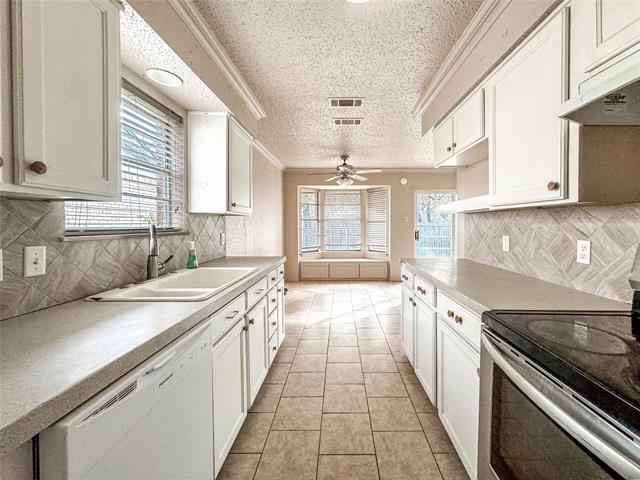 Building Photo - 1112 Autumn Oak Dr