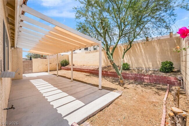 Building Photo - 7648 Little Valley Ave