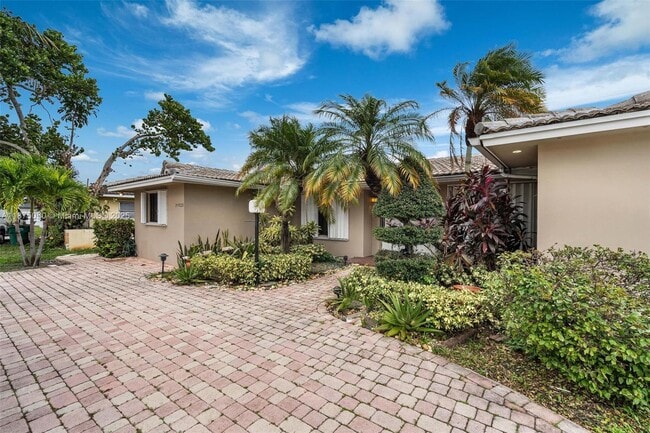 Building Photo - 20525 Highland Lakes Blvd