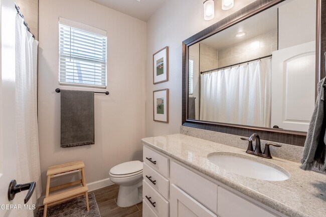 Building Photo - 828 Paseo Solar Dr