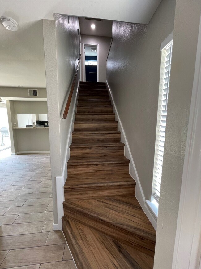 Building Photo - 10315 Sommerville Ave