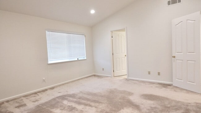 Building Photo - 4378 Conejo Dr