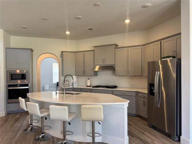 Building Photo - 169 Sunny's Halo Ct