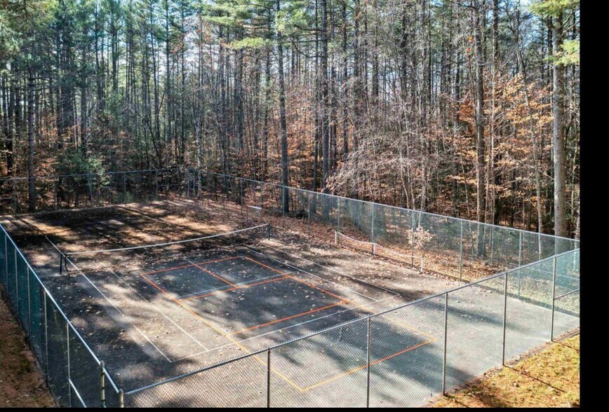 Building Photo - 56 Mountain River Ave