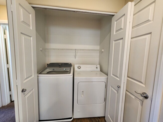 Building Photo - Lovely 3-Bedroom Home in a cul-de-sac