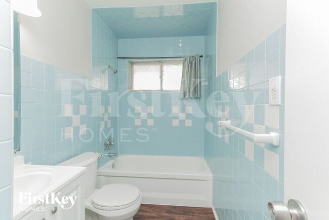 Building Photo - 17031 S 88th Ave