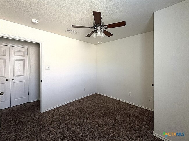 Building Photo - 2812 Ashley Dr