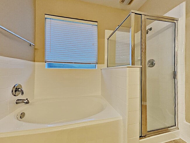 Building Photo - 12923 Tall Spruce Dr