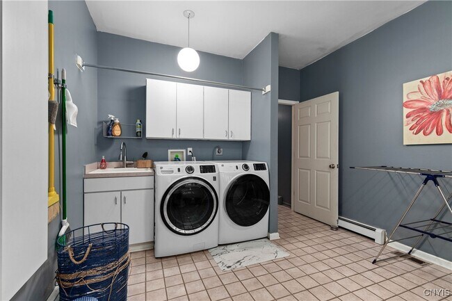 Building Photo - 4892 MacGregor Ln