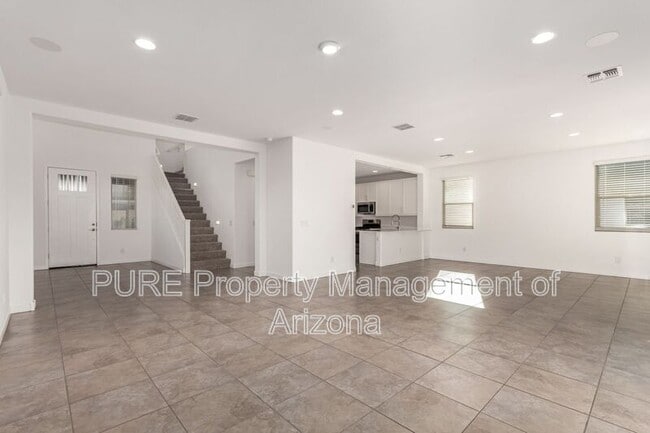Building Photo - 9206 W Roma Ave