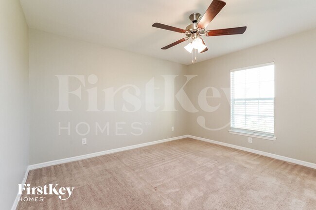 Building Photo - 23 NW 27th Ln