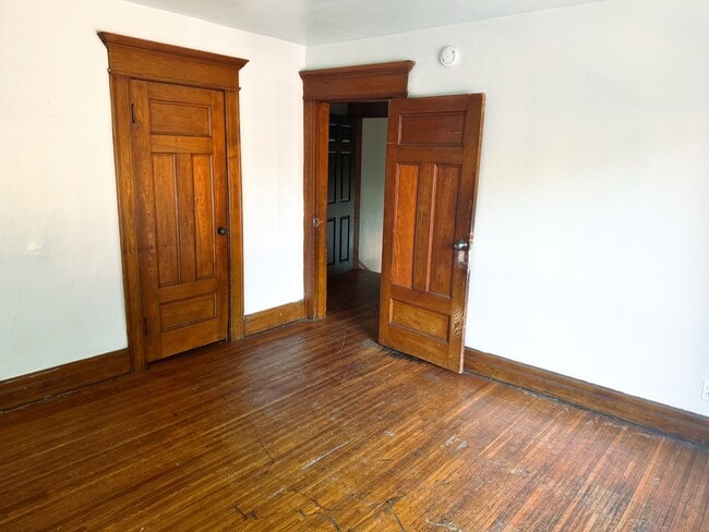 Building Photo - 463 Lexington Ave