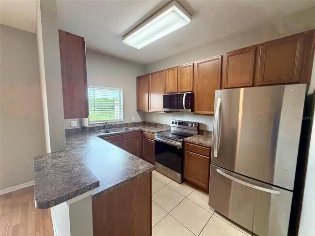 Building Photo - 1840 Retreat View Cir