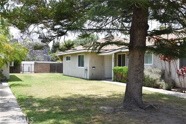Building Photo - 606 E Palmyra Ave