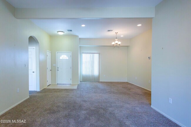 Building Photo - 290 Via Mantaraya
