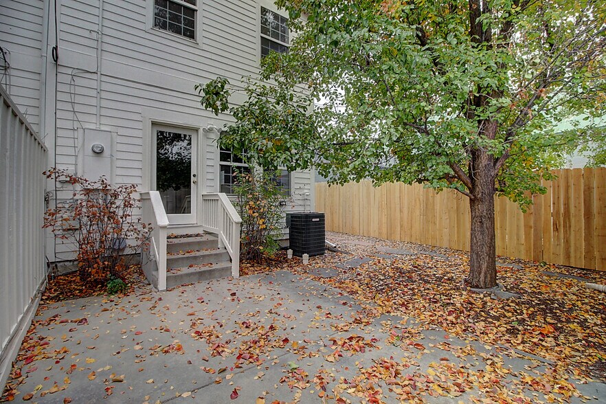 Building Photo - 2077 S Grant St