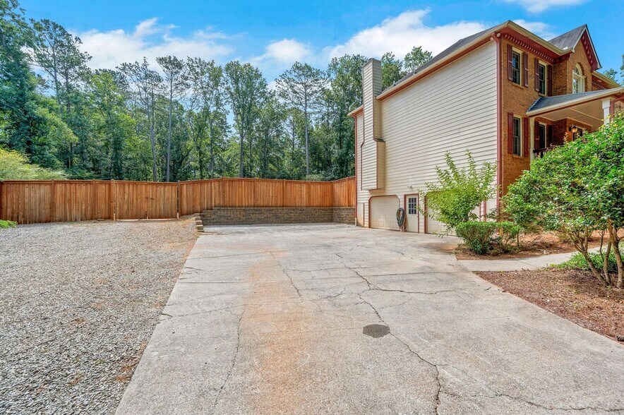 Building Photo - 1709 Dudley Dr