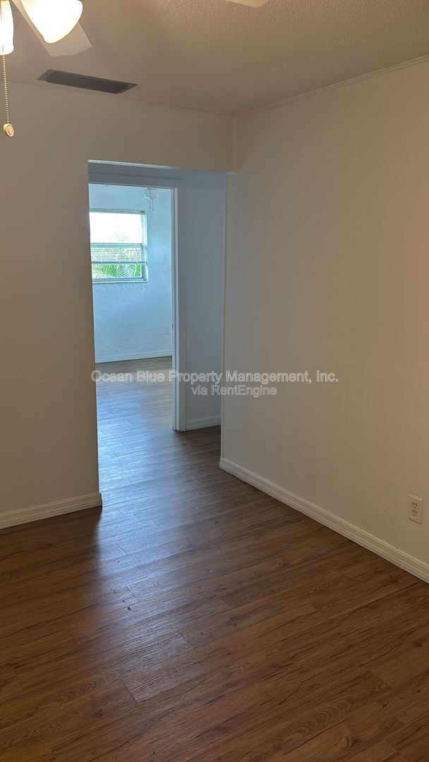 Building Photo - 1942 Passaic Ave