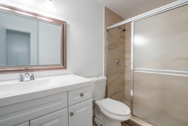 Building Photo - 5847 S 37th St
