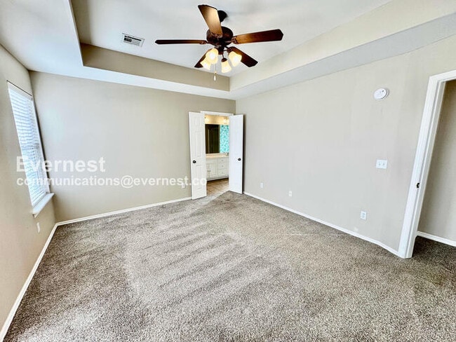 Building Photo - 1412 W 117th St S