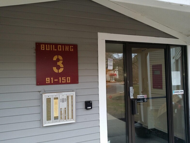 Building Photo - 120 Fisherville Rd