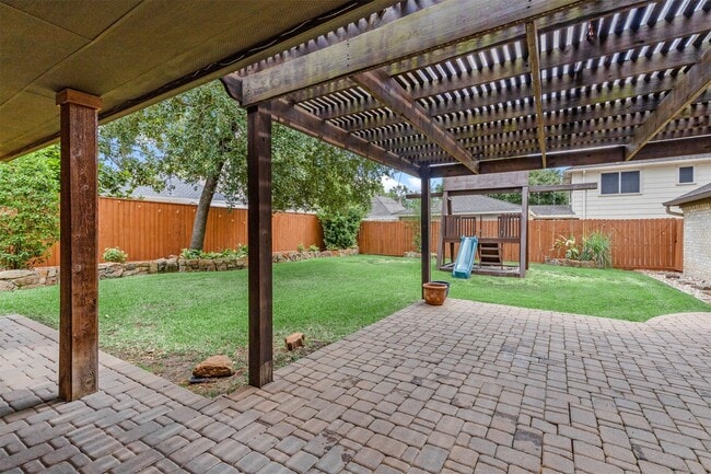 Building Photo - 16210 Chipstead Dr