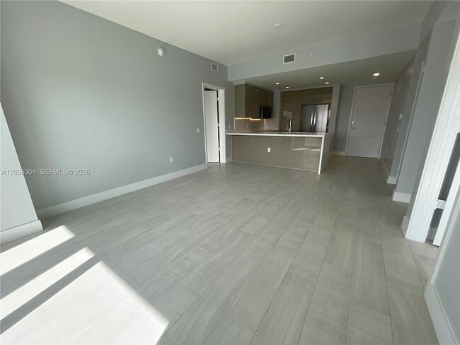 Building Photo - 2000 Metropica Wy