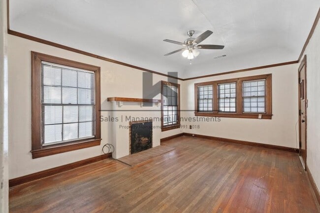 Building Photo - 232 E San Joaquin Ave