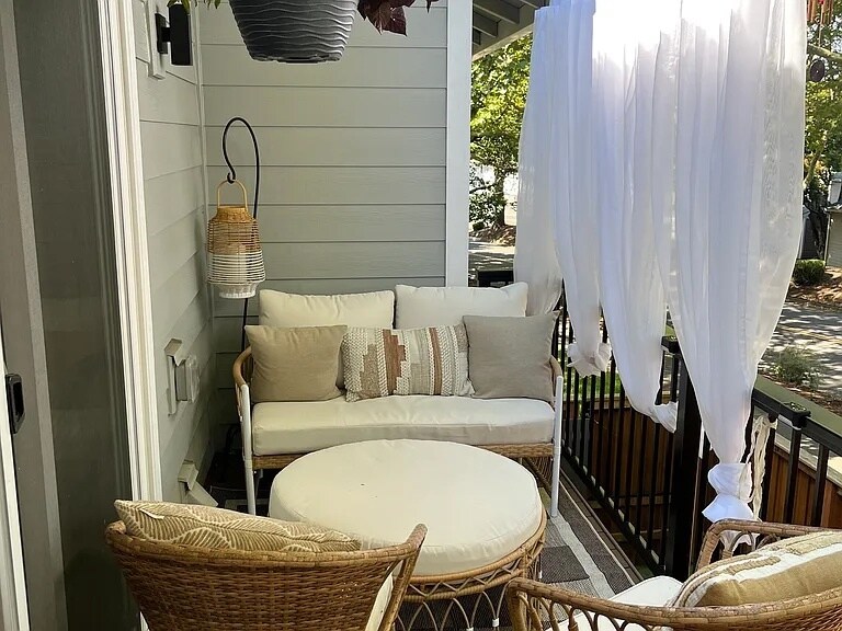 Balcony - 8504 SW Mohawk St