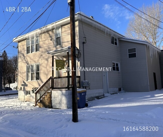 Building Photo - 401 Fernando St NE