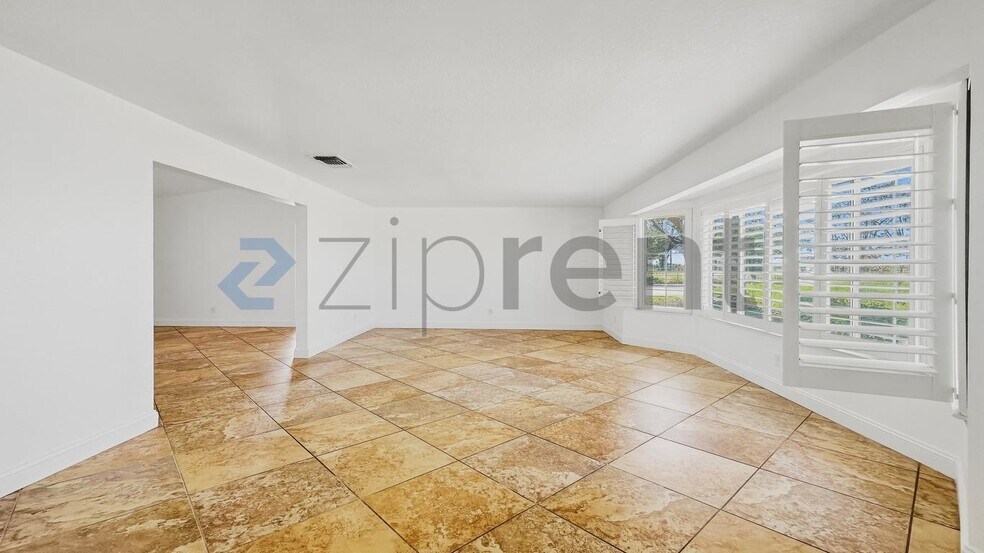 Building Photo - 8730 S East Ave