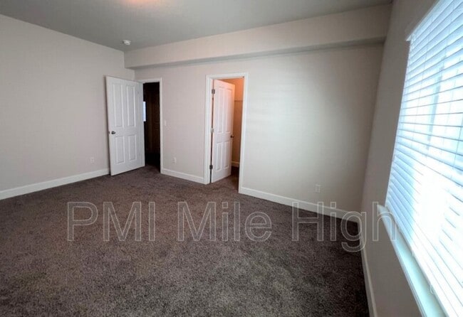 Building Photo - 12523 Grape St