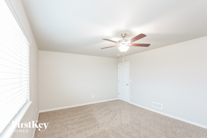 Building Photo - 6524 Vedder Dr