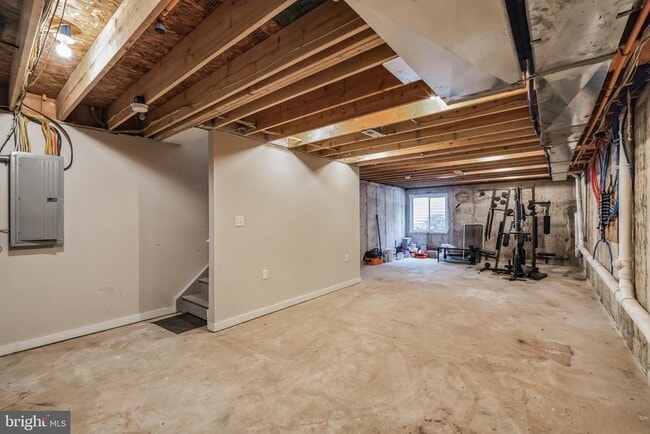 Building Photo - 1246 E Fletcher St