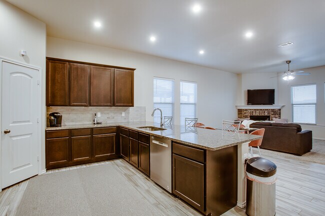 Kitchen - 9905 Virginia Ave